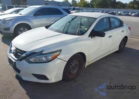 2016 Nissan Altima 2.5 S z USA, uszkodzony, nr VIN 1N4AL3AP6GC271927